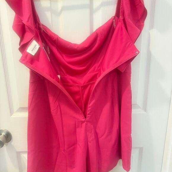 NWT Andree by‎ Unit Hot Pink Shorts Romper Size Large Off-Shoulder Ruffled - Picture 13 of 13